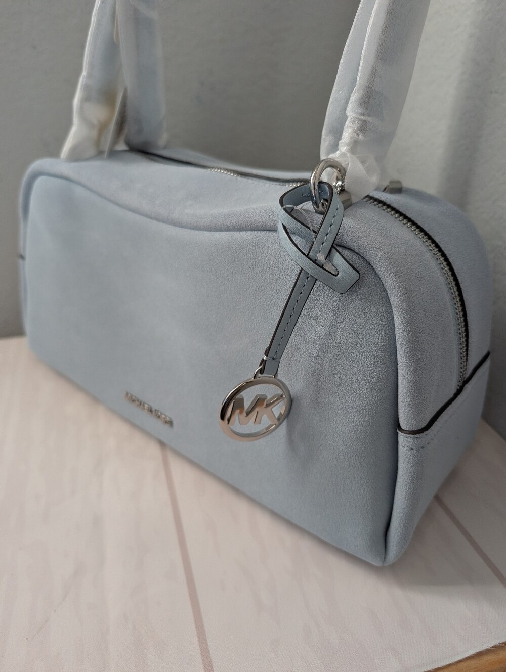 NWT Michael Kors Cecily Medium Suede Shoulder Bag in Pale Ocean - Picture 3 of 4